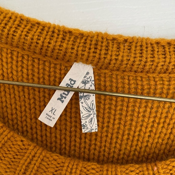 Sweater - Picture 2 of 3